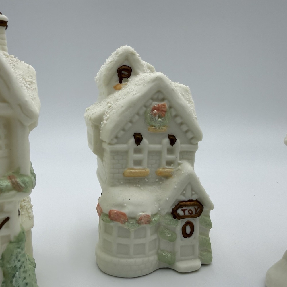 Vtg Carlton Cards Village Houses Figure Holiday Decor Church Cottagecore Cream - Picture 3 of 16